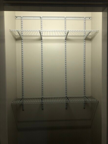 Closet - 219 W 3rd St