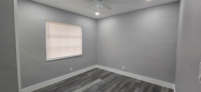 Building Photo - 8606 NW 35th St