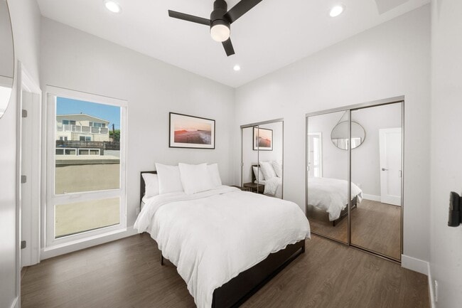 Building Photo - Stunning Fully Furnished New Build 2 Bed/2 Bath Home in Bay Park!