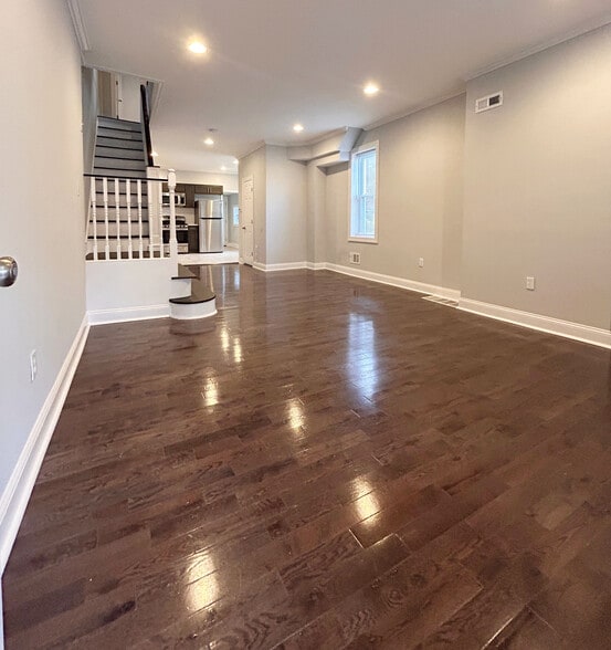 Building Photo - 157 E Duval St