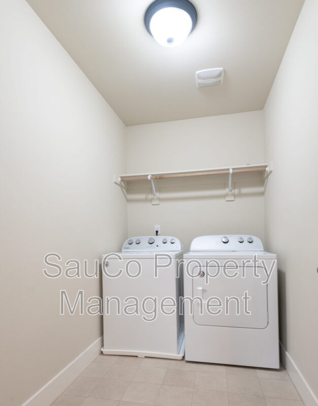Building Photo - 10766 NW 289th Ave