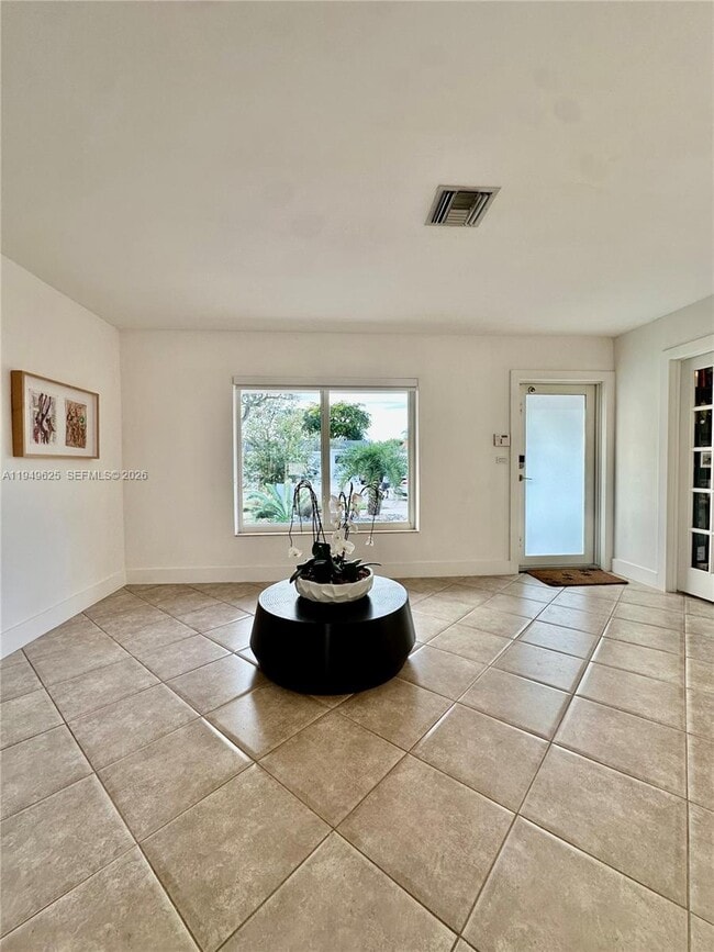 Building Photo - 2665 SW 119th Ct