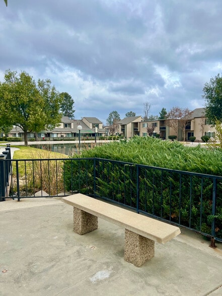 Building Photo - 24518 Nicklaus Dr