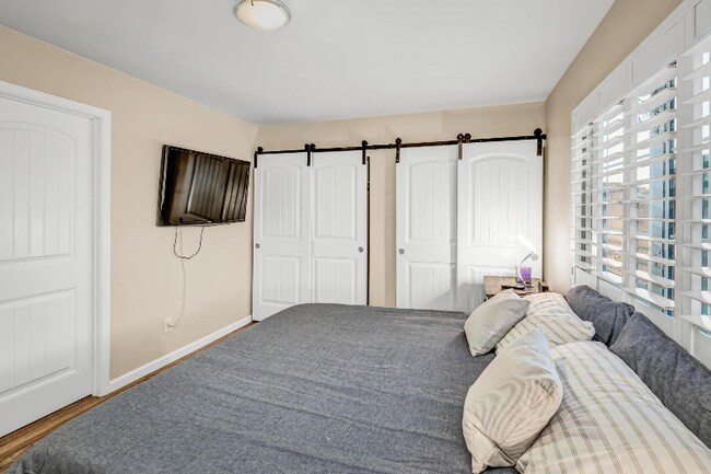 Building Photo - 8666 Capricorn Way