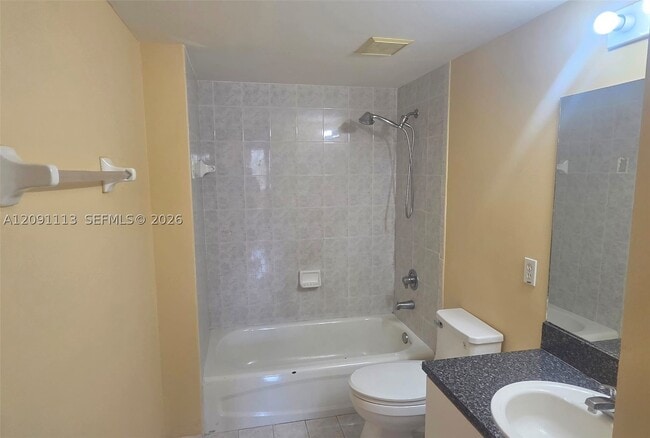 Building Photo - 9300 Fontainebleau Blvd