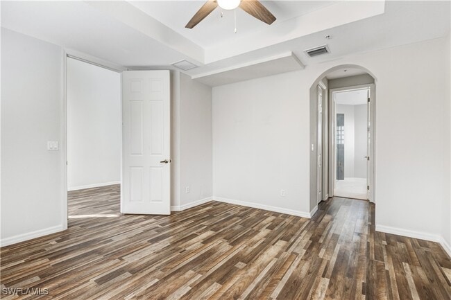 Building Photo - 1365 Mariposa Cir