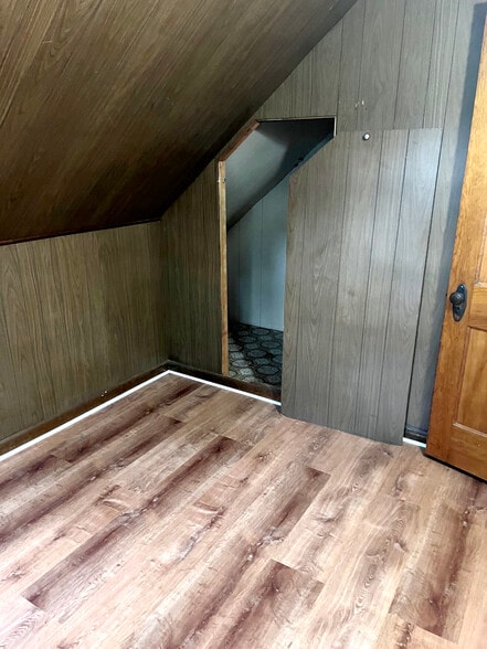 Front Bedroom - open closet (4’1” x 8’3") - 96 Lawrence St