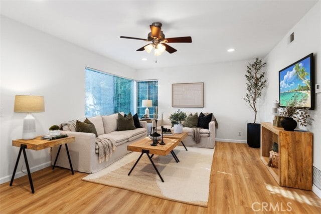 Building Photo - 56 Windjammer