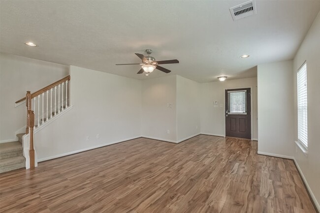 Building Photo - 7934 Blue Wahoo Ln