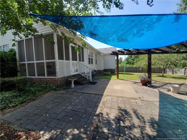 Building Photo - 1665 Kershaw Loop