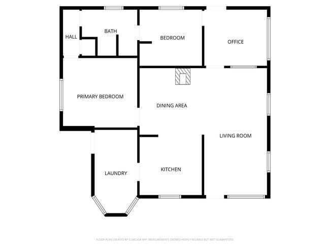 Building Photo - 1 bedroom 1 bath 900 sq ft home located in...