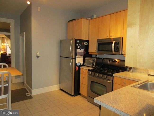 Building Photo - 3507 Elm Ave