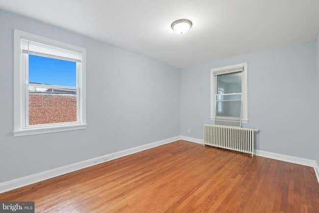 Building Photo - 3919 R St SE