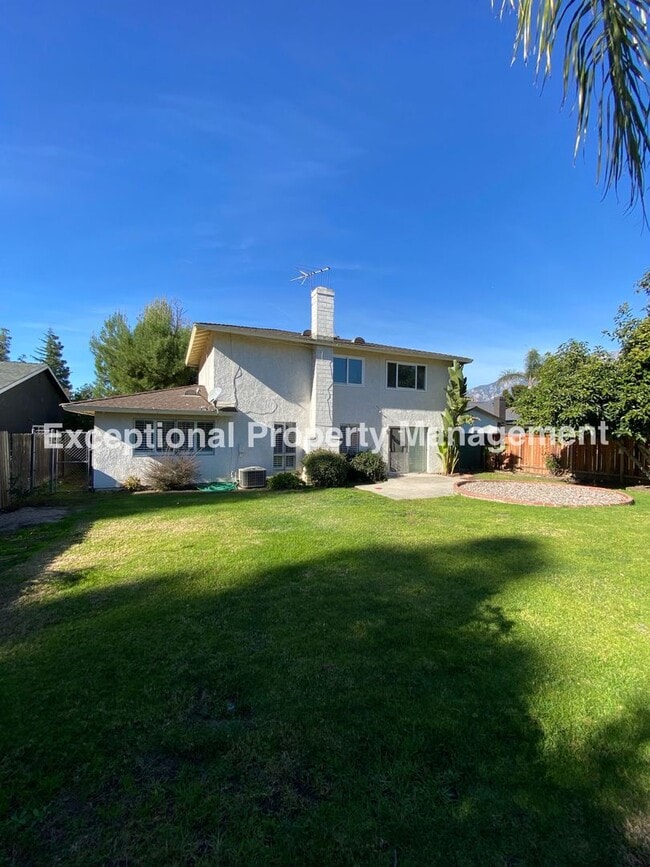 Building Photo - Ready to move in 4 bedroom 2 bath home