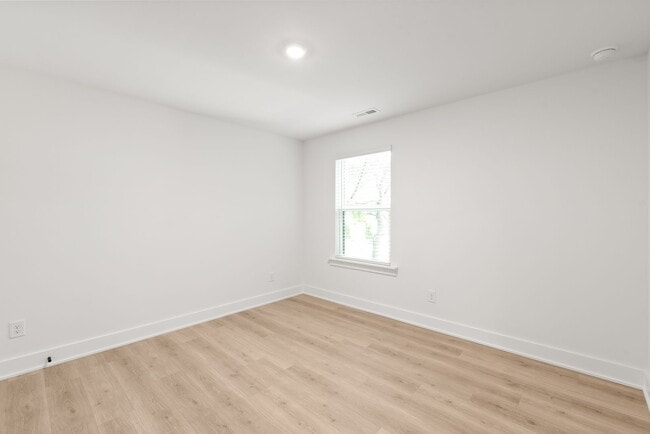 Building Photo - Stunning New Construction Townhome
