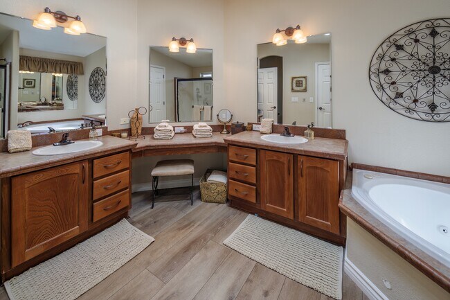 Building Photo - 12600 Havasu Lake Rd