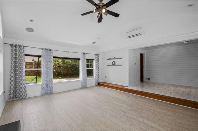 Building Photo - 5291 Manhasset Cove