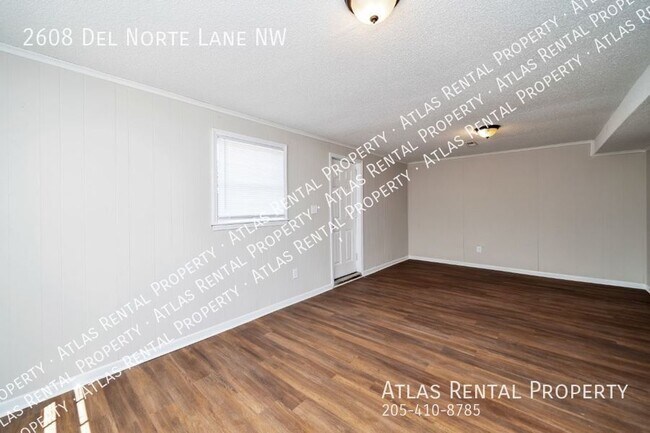 Building Photo - 2608 Del Norte Ln NW