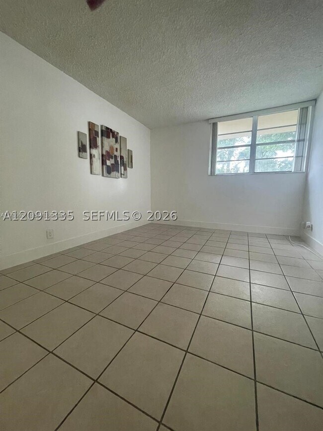 Building Photo - 4550 NW 9th St