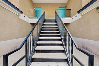 Building Photo - 1121 Meadowlark Way SE