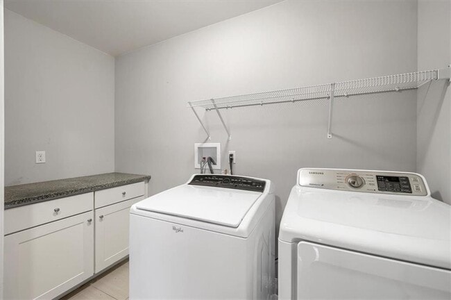Building Photo - 39 Paradise Valley Ln