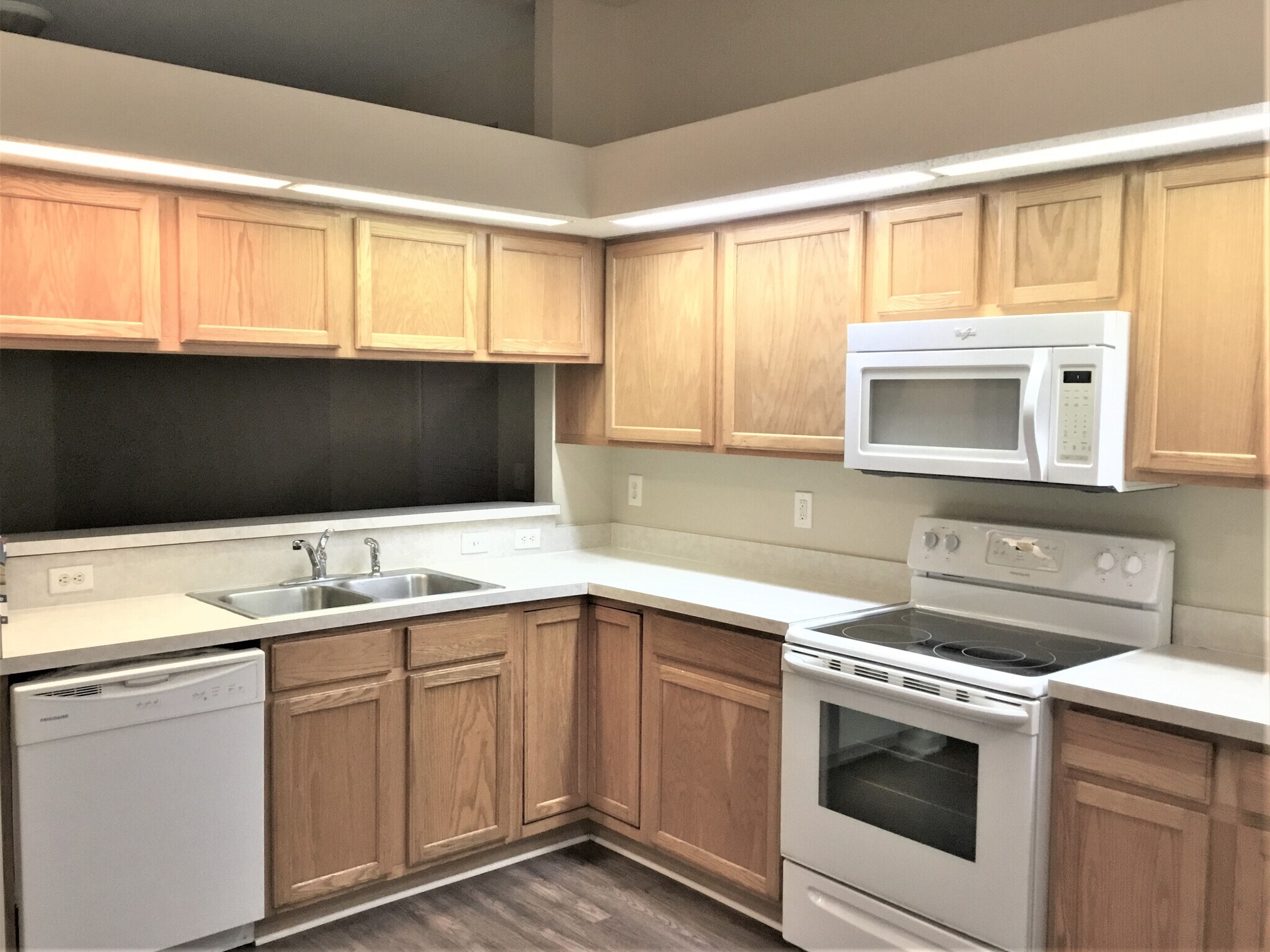 Building Photo - 12755 Black Angus Dr