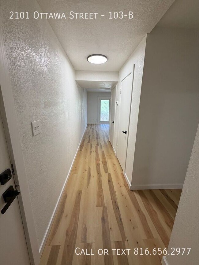 Building Photo - 2101 Ottawa St