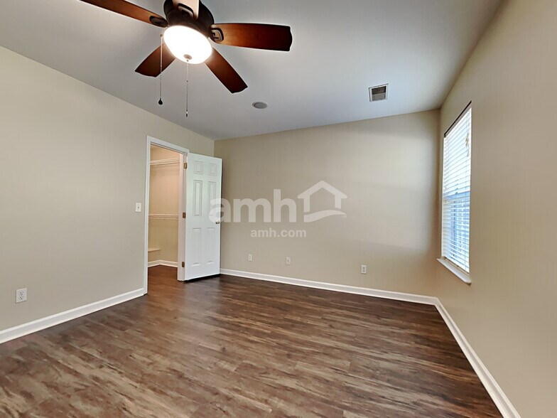 Building Photo - 4812 Oak Haven Pl