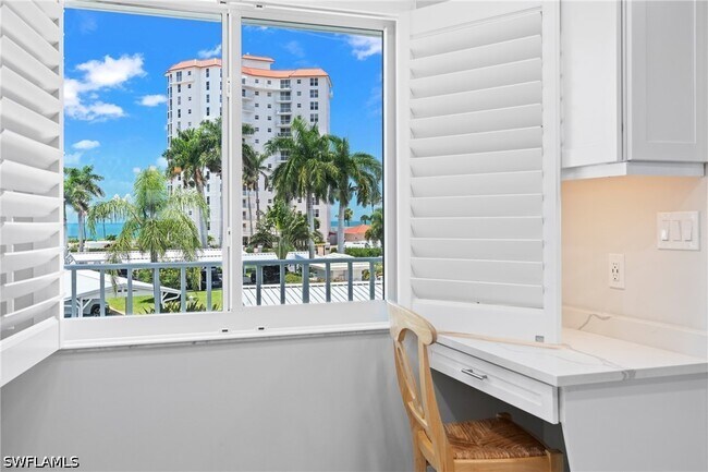 Building Photo - 10684 Gulf Shore Dr