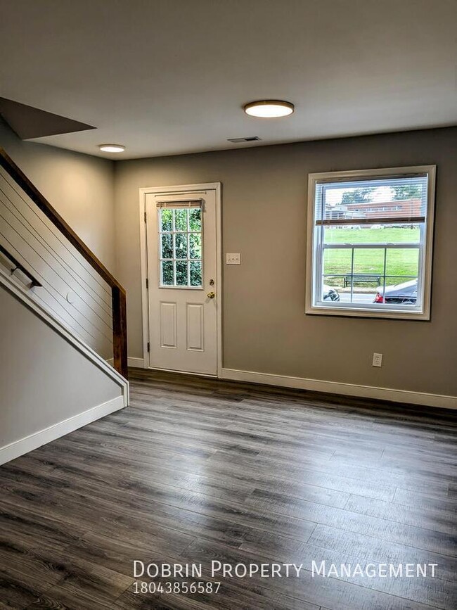 Building Photo - 1703 Colorado Ave