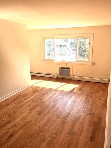 Building Photo - 11009 S Kedzie Ave