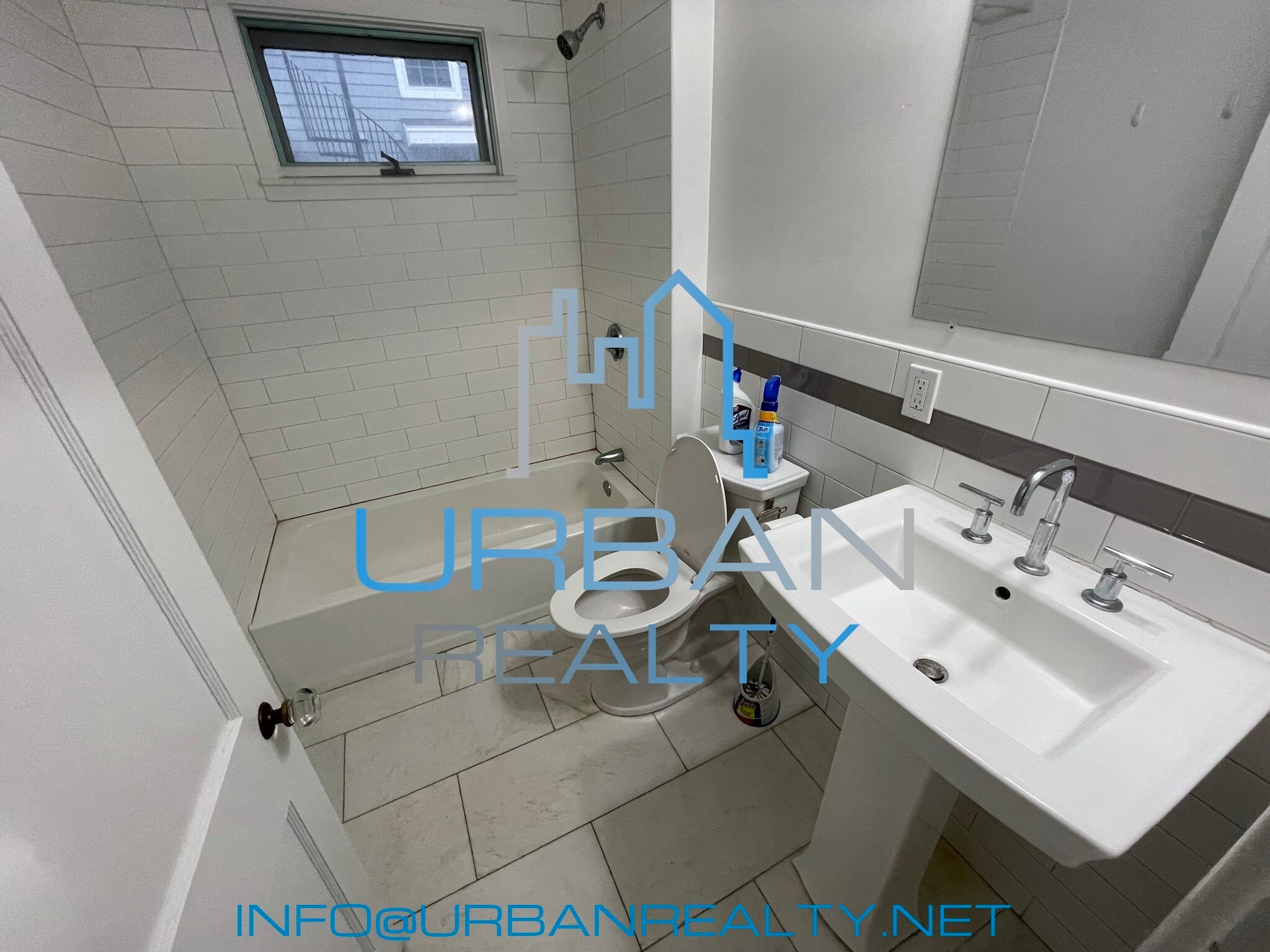 Building Photo - 74 Manet Rd