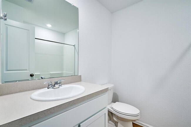 Building Photo - 3323 Avary River Ln