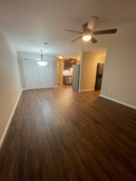 Building Photo - 2941Essary Dr