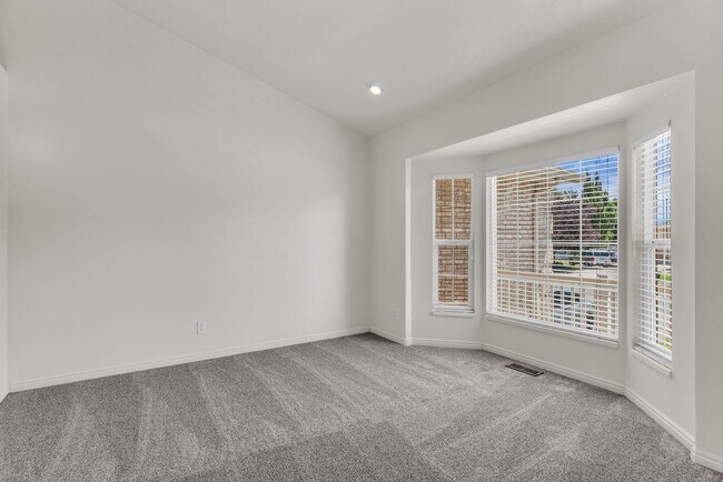 Building Photo - 1468 Flint Meadow Dr