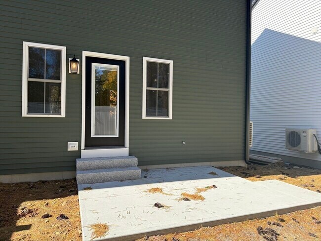 Building Photo - 480 Wareham St