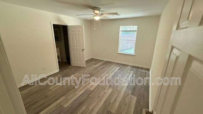 Building Photo - 123 Woodduck Dr