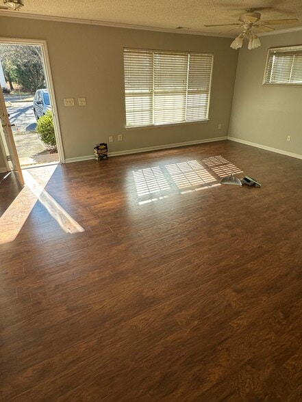 Building Photo - 3335 Kensington Pl