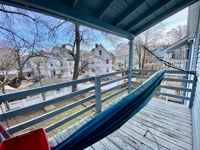 Building Photo - 44 Day St