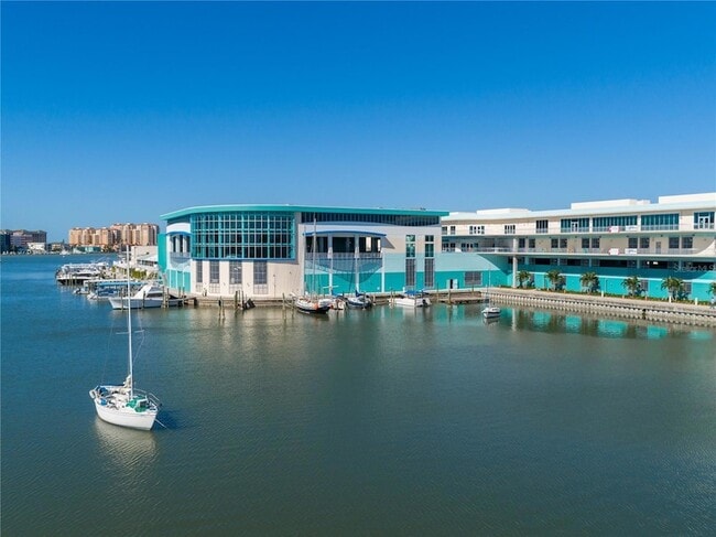 Building Photo - 690 Island Way