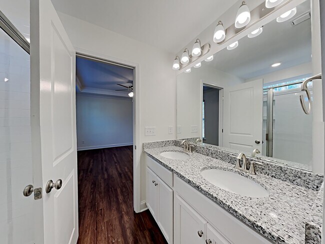 Building Photo - 3216 Oakfields Rd