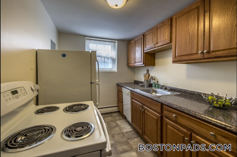 Building Photo - 11 Brattle St