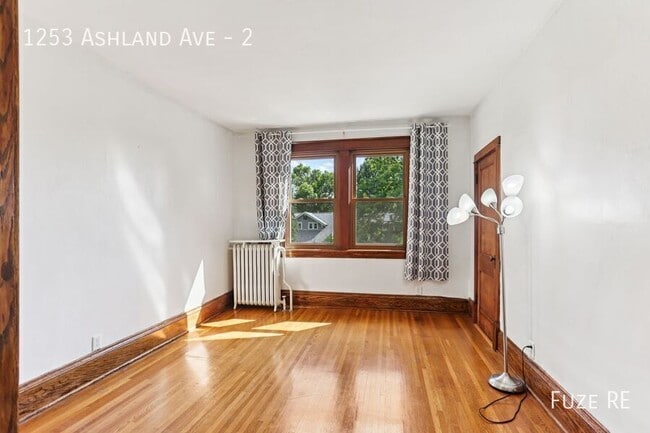 Building Photo - 1253 Ashland Ave