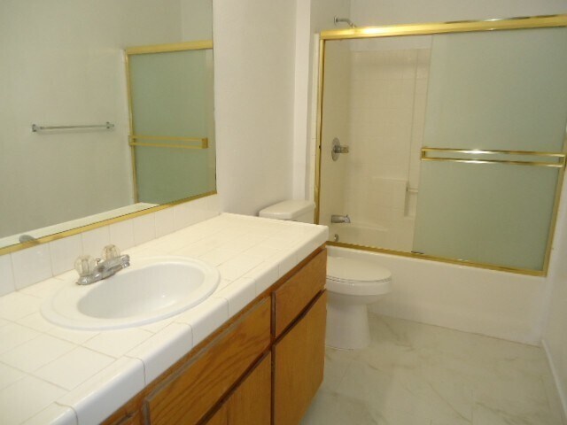 Building Photo - 1986 W Roby Ave