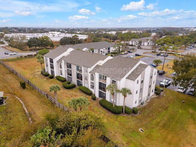 Building Photo - 2030 Cascades Blvd