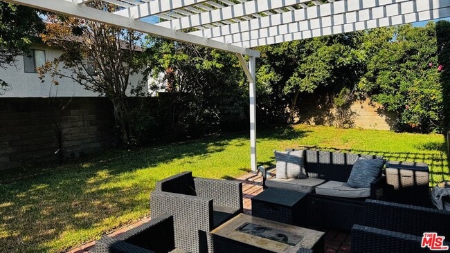 Building Photo - 6479 Bradley Pl