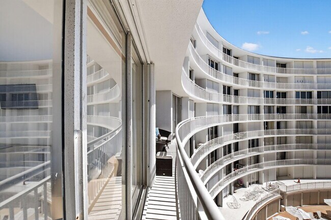 Building Photo - 2780 S Ocean Blvd