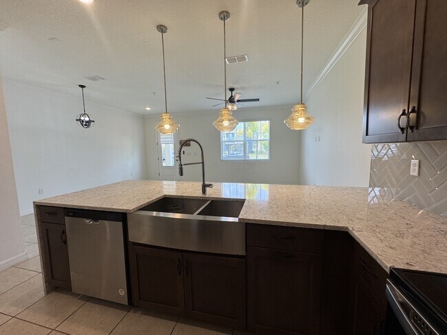 Building Photo - 11534 Buoy Pointe Pl
