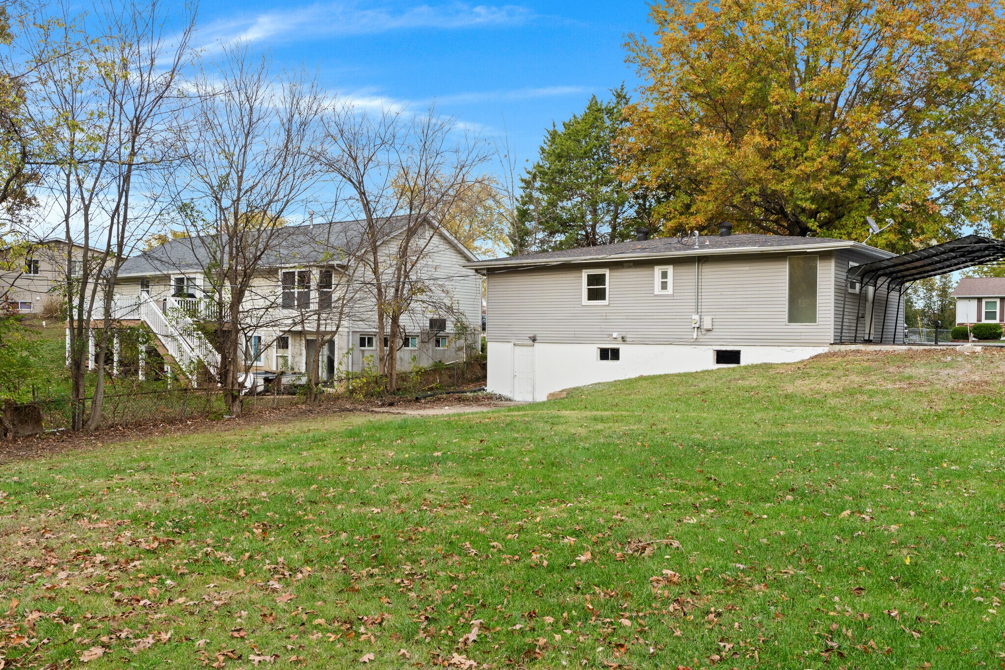 Spacious yard - 25 W Ofallon Dr