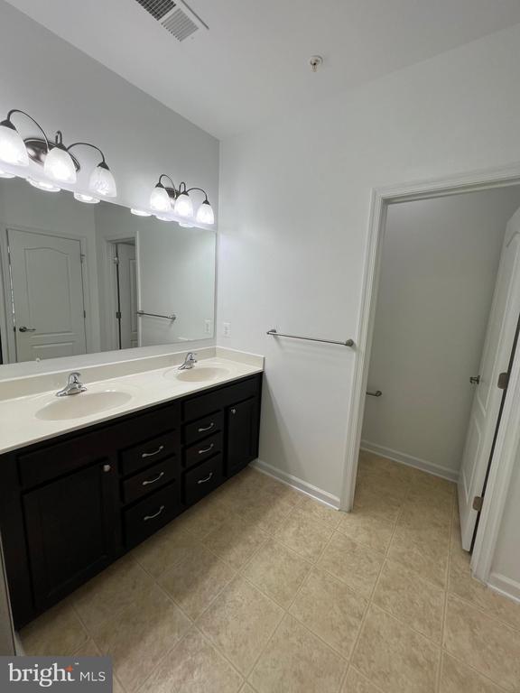 Building Photo - 4764 Dane Ridge Cir